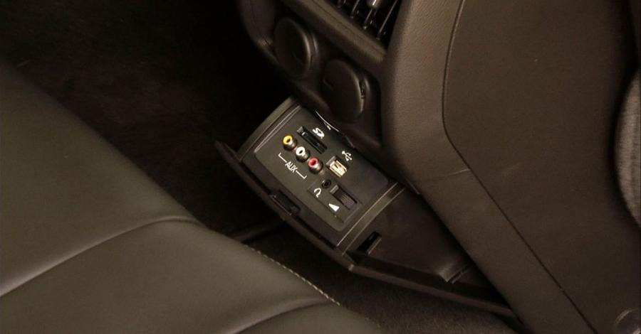  Cadillac SRX 2013 года  (фото 4 из 8)